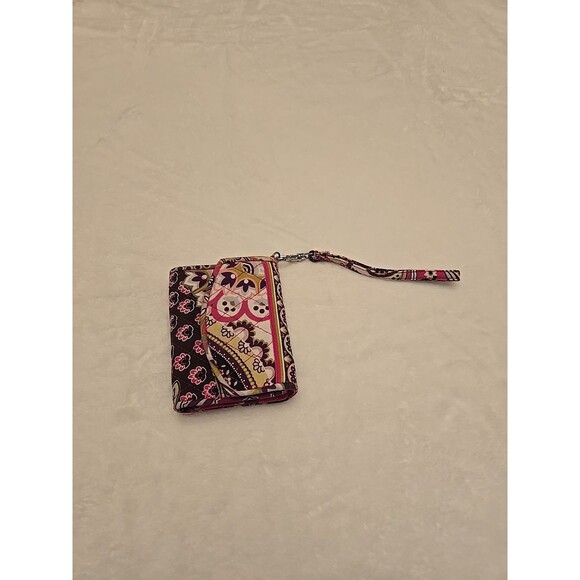 Vera Bradley BERRY PAISLEY Pink Floral Carry It All Wristlet Zip Around Wallet - Picture 1 of 6